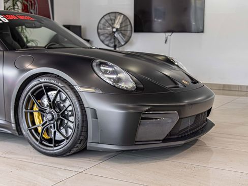 Used 2026 Porsche 911 GT3 w/ Weissach Package RWD image 3