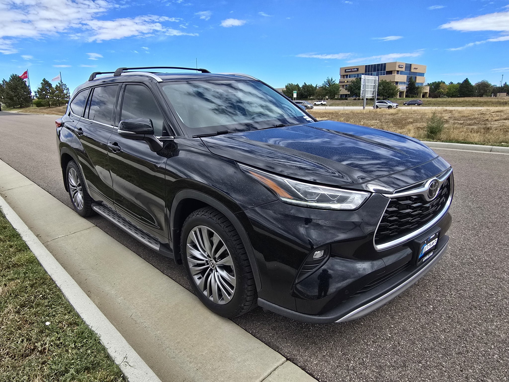 Used 2021 Toyota Highlander Platinum AWD/4WD image 7