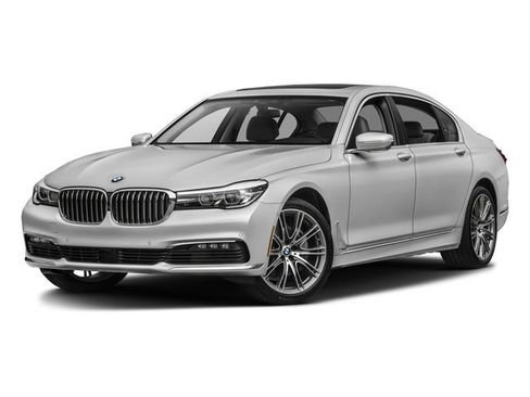 Used 2018 BMW 740i xDrive image 1