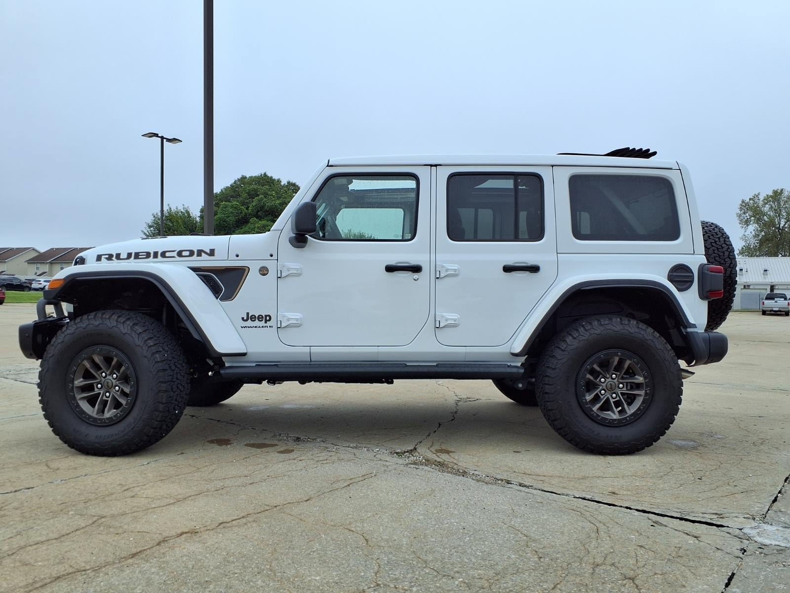 Used 2024 Jeep Wrangler Unlimited Rubicon 392 AWD/4WD image 32