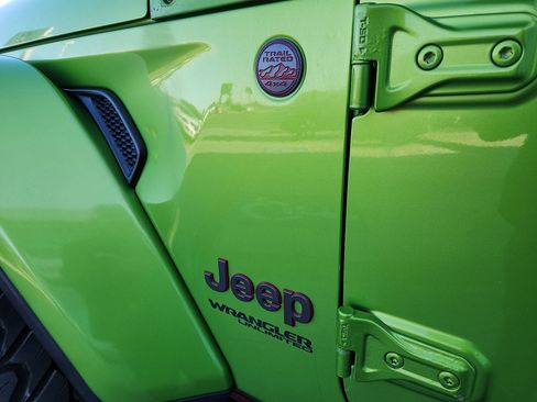 Used 2019 Jeep Wrangler Unlimited Rubicon image 10