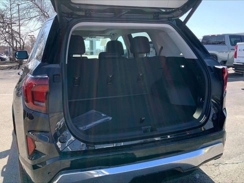 New 2026 GMC Terrain Denali w/ LPO, Black Badging Package AWD/4WD image 5