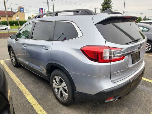 Used 2023 Subaru Ascent Premium w/ Convenience Package AWD/4WD image 4