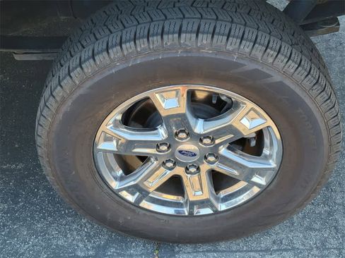 Used 2023 Ford F150 Lariat image 5