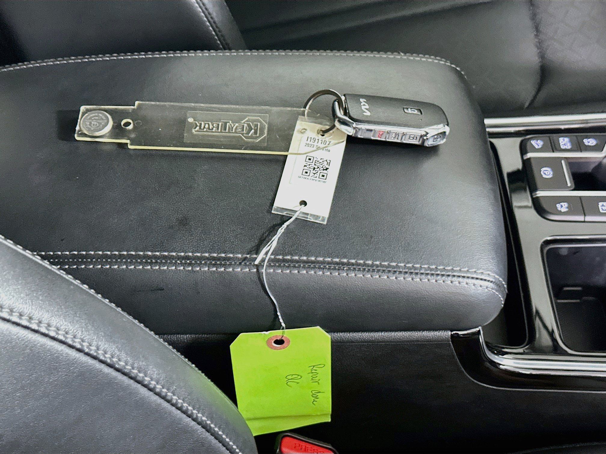Used 2023 Kia Sorento SX FWD image 33