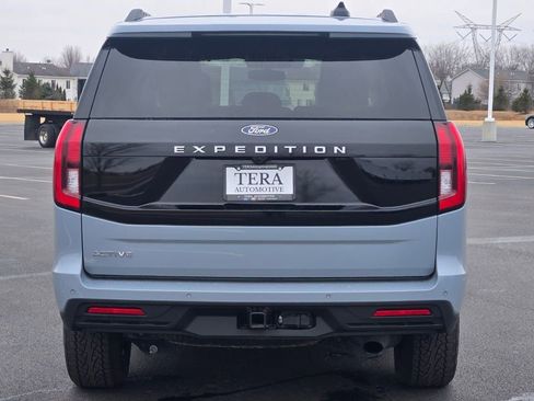 Certified 2025 Ford Expedition Active AWD/4WD image 16