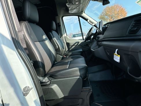 New 2026 Ford Transit 250 148 Medium Roof w/ Load Area Protection Package image 34