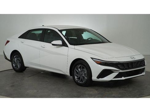 New 2026 Hyundai Elantra Blue image 1