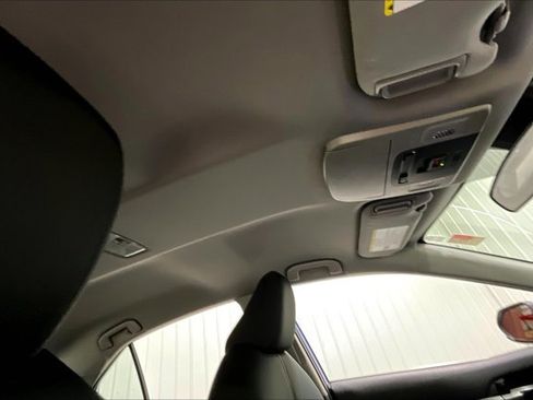 Certified 2020 Toyota Camry LE image 23