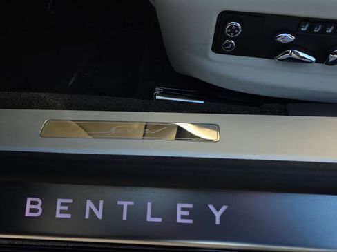 New 2025 Bentley Flying Spur Plug-In Hybrid image 20