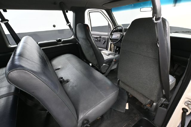 Used 1995 Ford E-150 and Econoline 150 Club Wagon RWD image 28