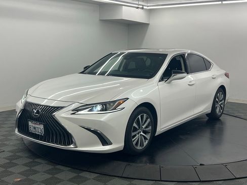 Used 2021 Lexus ES 350 w/ Accessory Package FWD image 3