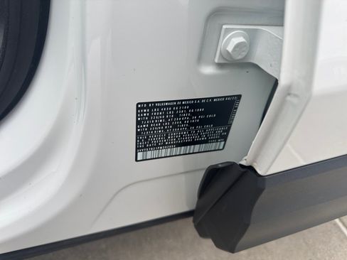 Certified 2023 Volkswagen Taos SE AWD/4WD image 39