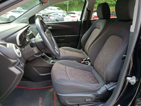 Used 2020 Chevrolet Sonic LT w/ Convenience Package FWD image 19
