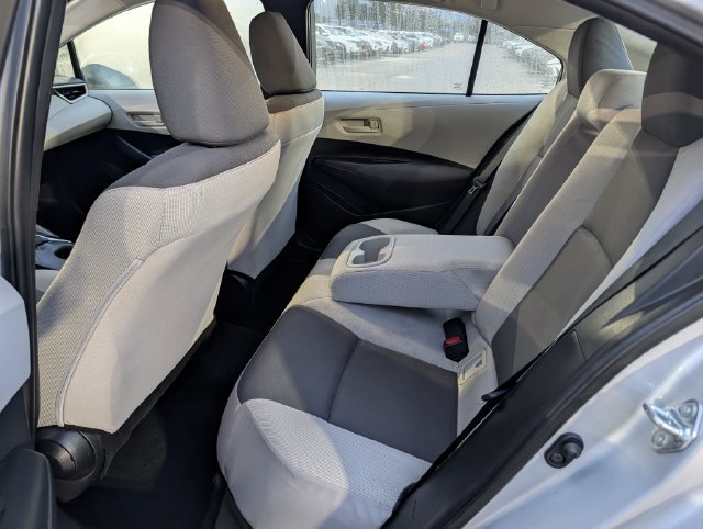 Used 2026 Toyota Corolla LE FWD image 27