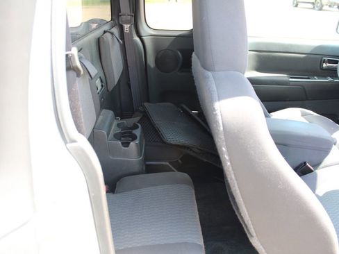 Used 2011 Chevrolet Colorado LT w/ Power Convenience Package RWD image 9