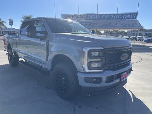 New 2026 Ford F250 Lariat w/ Black Appearance Package image 7