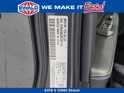 New 2025 Jeep Grand Cherokee Limited w/ Luxury Tech Group II image 26