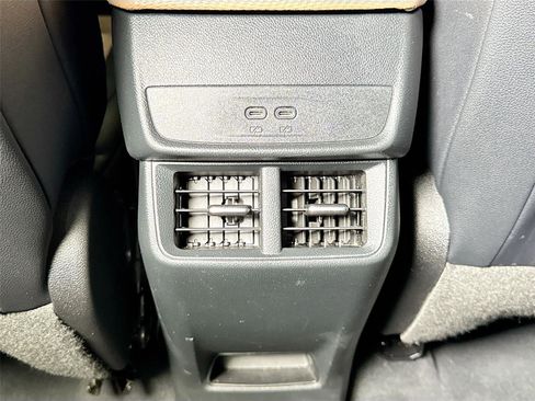 Used 2026 Chevrolet Equinox ACTIV FWD image 17