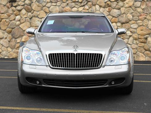 Used 2005 Maybach 57 RWD image 2