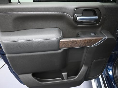 Used 2022 GMC Sierra 3500 Denali w/ Denali Ultimate Package image 28