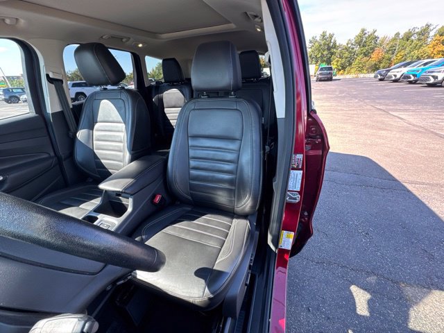 Used 2017 Ford Escape Titanium w/ Equipment Group 301A AWD/4WD image 10