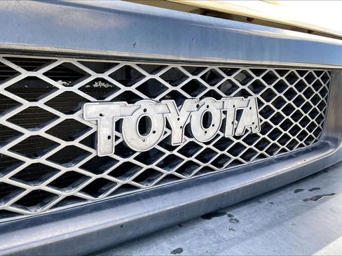 Used 2010 Toyota FJ Cruiser 4WD image 7
