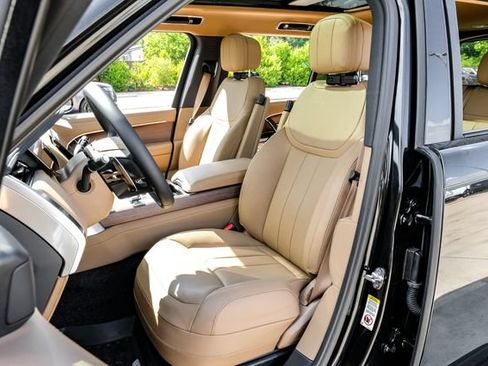 New 2027 Land Rover Range Rover Long Wheelbase SE AWD/4WD image 40