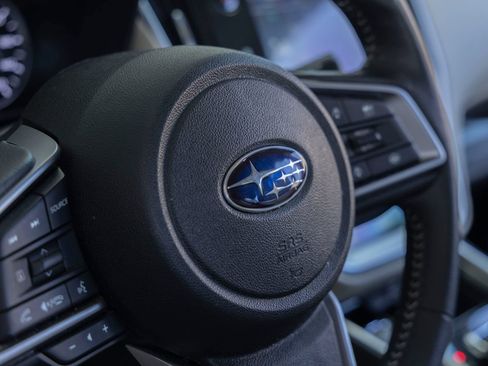 Used 2025 Subaru Outback Premium AWD/4WD image 17