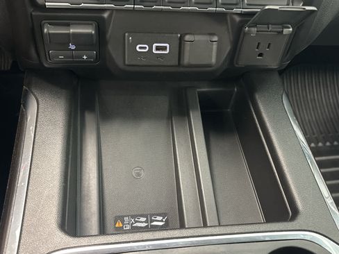 Used 2020 Chevrolet Silverado 2500 LTZ w/ LTZ Convenience Package AWD/4WD image 36