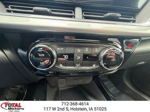 New 2026 Chevrolet Trax LT w/ Sunroof Package FWD image 22