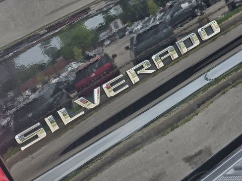 Used 2025 Chevrolet Silverado 1500 LT image 7