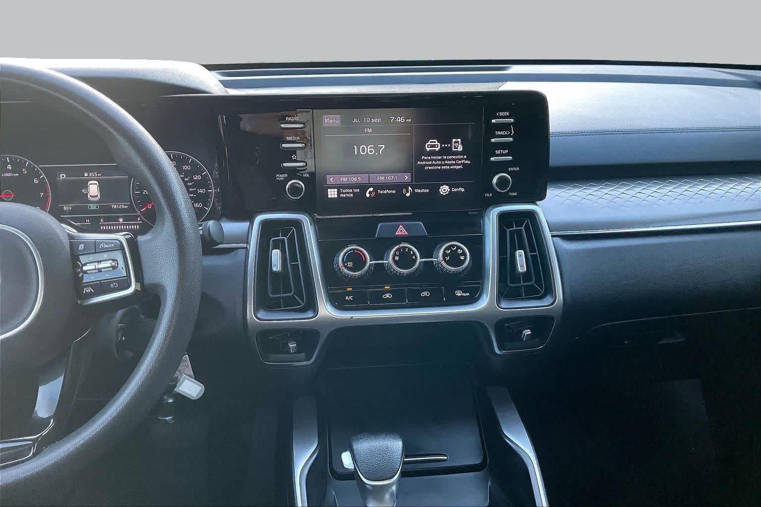 Used 2022 Kia Sorento LX AWD/4WD image 7
