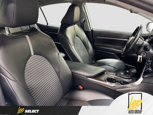 Used 2023 Toyota Camry SE FWD image 27