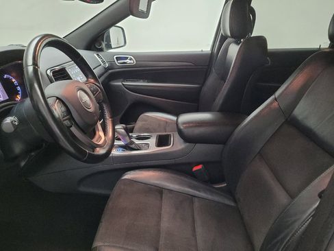 Used 2020 Jeep Grand Cherokee Altitude AWD/4WD image 17