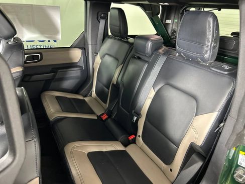 Used 2024 Ford Bronco Wildtrak AWD/4WD image 35