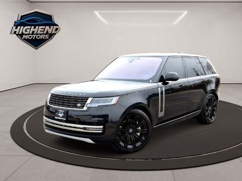 Used 2023 Land Rover Range Rover SE image 2