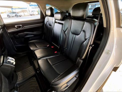 Used 2021 Kia Sorento S w/ Panoramic Sunroof Package image 21