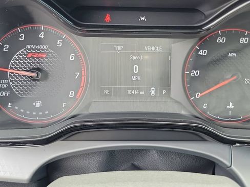 Used 2025 Chevrolet Trax RS w/ Driver Confidence Package FWD image 22