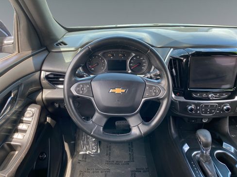 Used 2023 Chevrolet Traverse LT AWD/4WD image 12