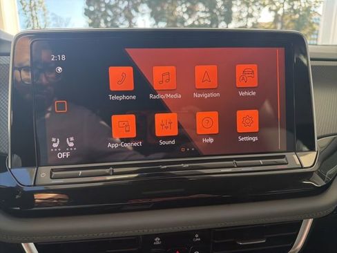 New 2024 Volkswagen Atlas Peak Edition SE image 21