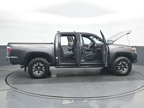 Used 2021 Toyota Tacoma TRD Off-Road image 25