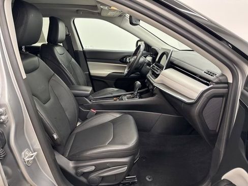 Used 2022 Jeep Compass Limited w/ Sun and Sound Group image 24