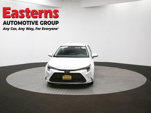Used 2022 Toyota Corolla LE image 50