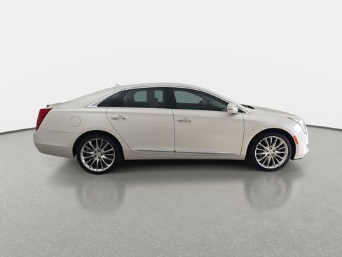 Used 2013 Cadillac XTS Platinum image 4
