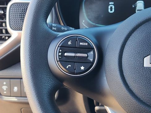 Certified 2024 Kia Soul LX image 28