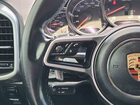 Used 2017 Porsche Cayenne Platinum Edition AWD/4WD image 27