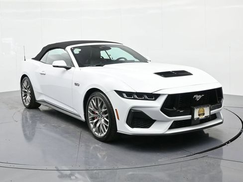 Used 2024 Ford Mustang GT Premium image 4