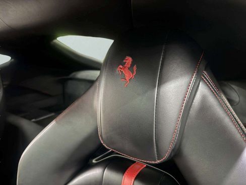 Used 2019 Ferrari 812 Superfast RWD image 37