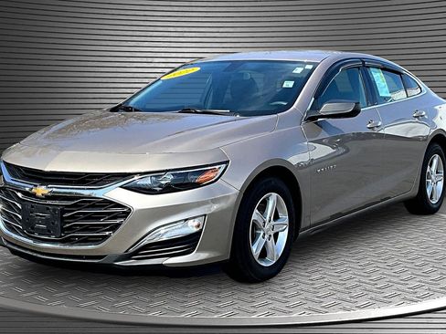 Used 2022 Chevrolet Malibu LS image 3